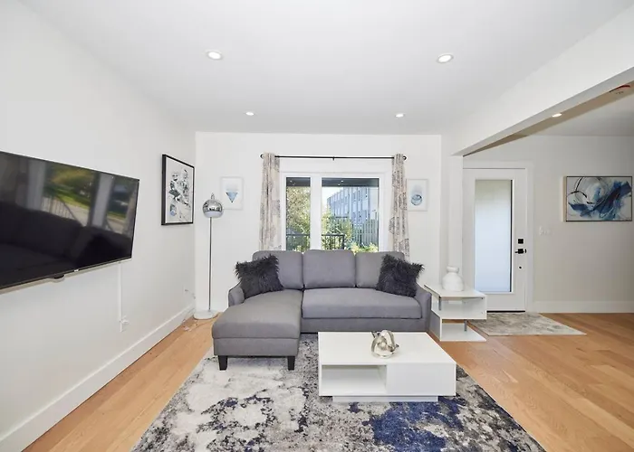 3 Bedroom -Walk To The Falls