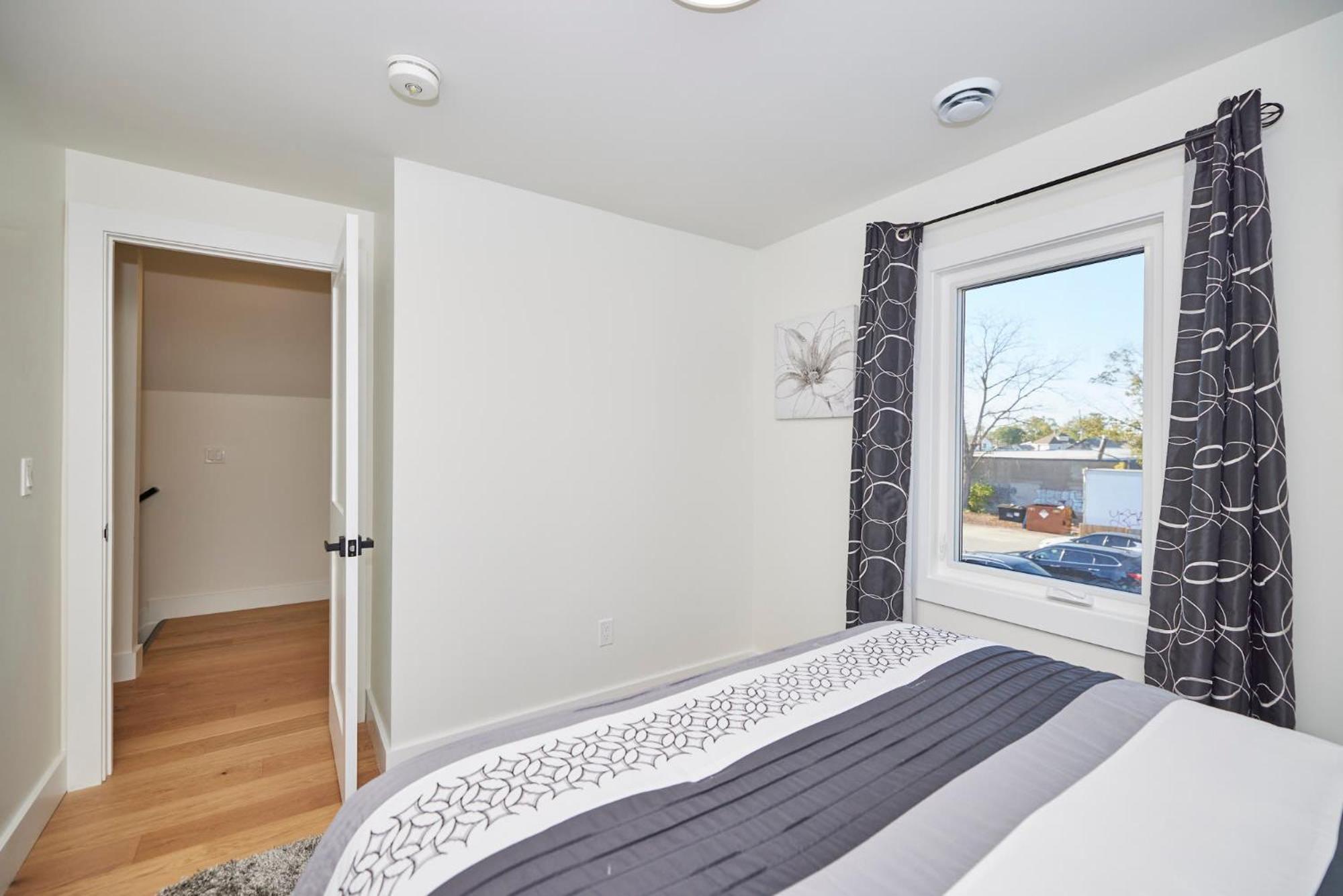 3 Bedroom -walk To The Falls *