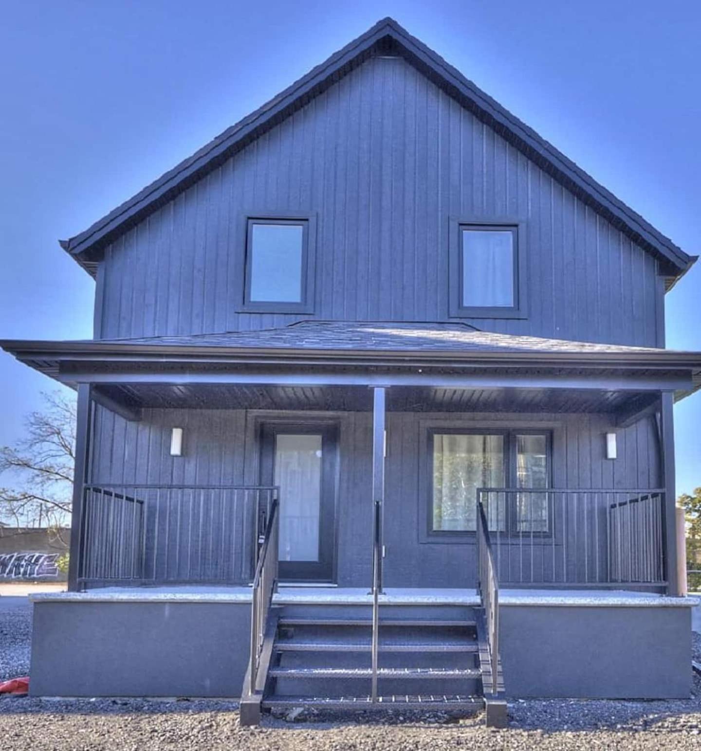 3 Bedroom -walk To The Falls * Niagara Falls